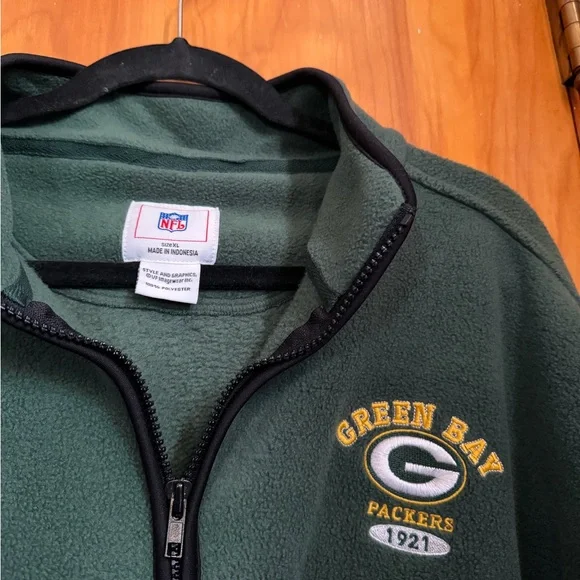 NFL Green Bay Packers Dark Green Fleece Quarter-Zip Pullover - Picture 3 of 3